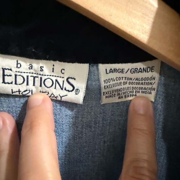 Basic Editions Denim Christmas Cardinal Embroidered Shirt Black Velvet Collar - Picture 7 of 7